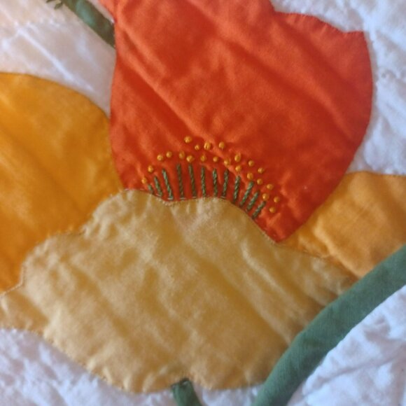 Vintage Floral Hand Stitched Quilt Never used - Picture 5 of 5